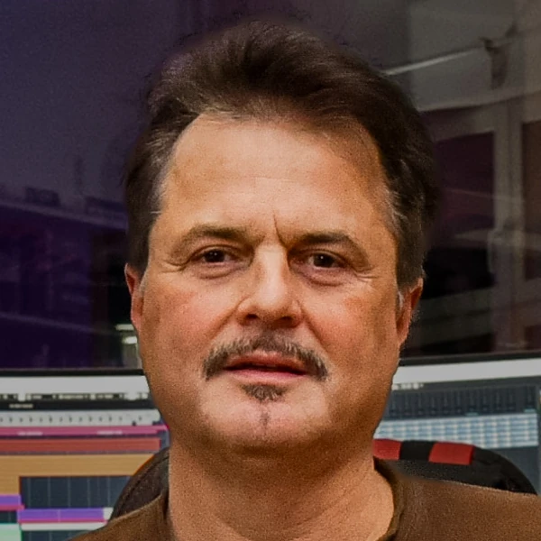 Robert Cummings
